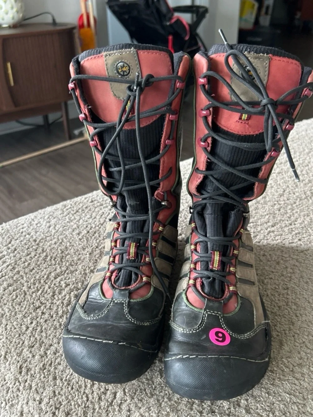 J-41 Red and Brown Women's Lace-Up Winter Boots